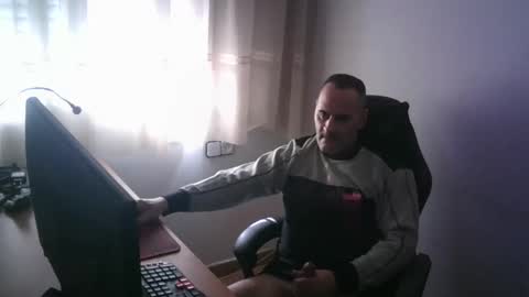 gioshadow online show from April 18, 4:09 pm