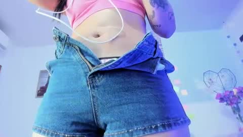 giralisis24 online show from December 3, 11:18 pm