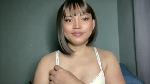 YOUR GIRL AXIE online show from June 6, 3:18 pm