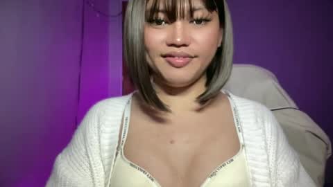 YOUR GIRL AXIE online show from June 11, 6:17 pm