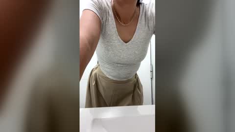 girl433 online show from December 16, 8:48 pm