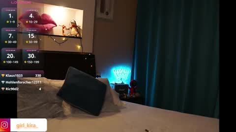 girl kira  online show from October 7, 9:55 pm