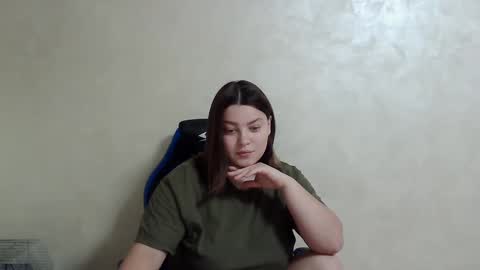 girl_leya online show from December 1, 11:18 pm