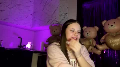 girl_shy07 online show from February 26, 8:12 pm