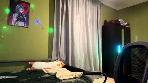 Meowww online show from December 25, 2:23 pm