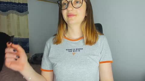 Maze    Thumbs up online show from December 19, 3:18 am