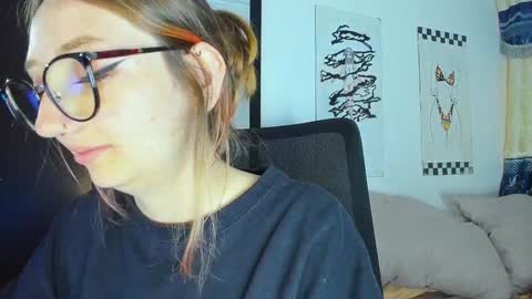 Maze    Thumbs up online show from December 3, 3:15 am