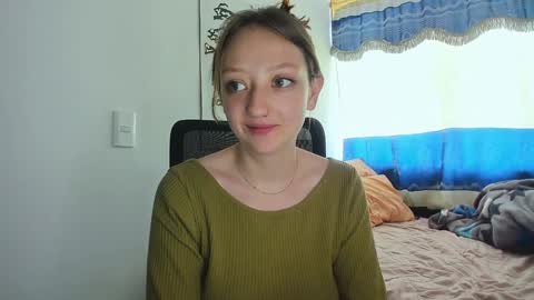 Maze    Thumbs up online show from December 24, 3:58 pm