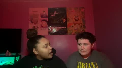 girlswholikegirls24 online show from February 6, 3:27 am