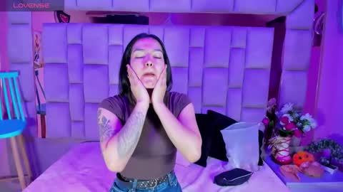 gisell_squirt online show from December 17, 12:23 pm