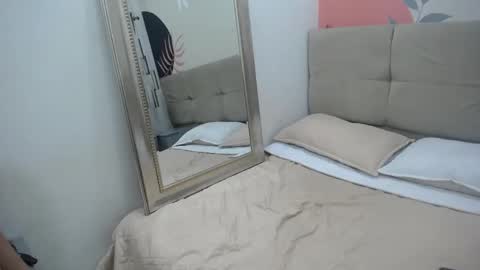 GiselleEvans online show from February 28, 1:47 pm