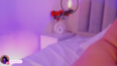 Snapshot of gisselle_palmer chatting on February 27, 1:41 am online show from February 27, 1:41 am