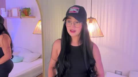 Snapshot of gisselle_palmer chatting on September 14, 6:20 pm online show from September 14, 6:20 pm
