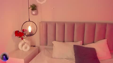 Snapshot of gisselle_palmer chatting on February 24, 7:30 pm online show from February 24, 7:30 pm