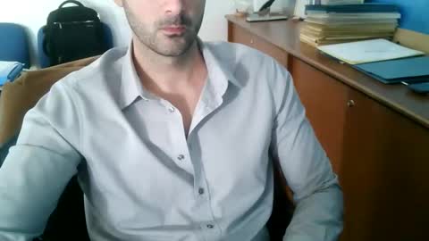 giuseppevai1 online show from November 4, 10:16 am