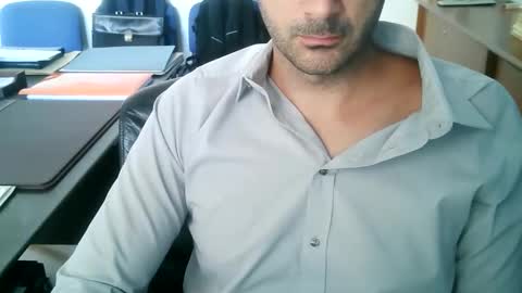 giuseppevai1 online show from September 11, 9:32 am