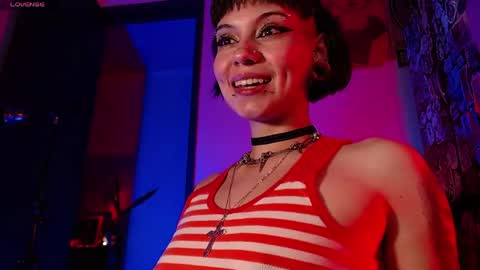 Nice to meet you my name is Heyli  online show from June 5, 5:35 am