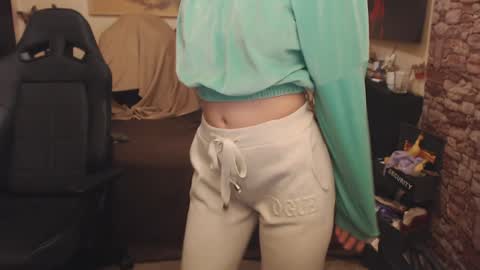 Glamourhottie online show from December 13, 10:41 am