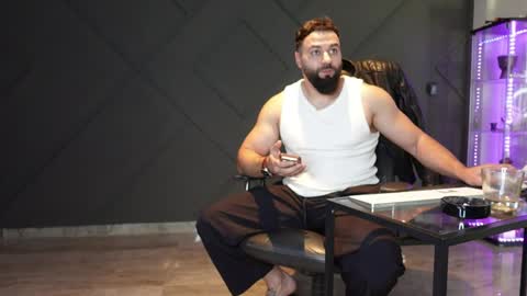 Matthew .. for short call me Matt online show from April 7, 1:24 pm