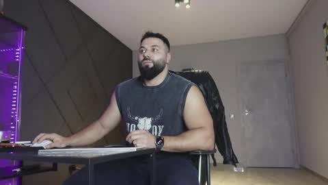 Matthew .. for short call me Matt online show from January 13, 7:10 pm