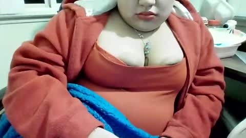 glitter4dawin online show from January 17, 6:01 am