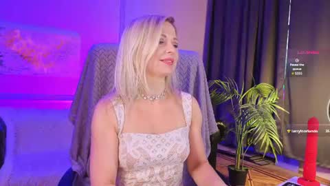 Gloria online show from July 9, 11:25 am