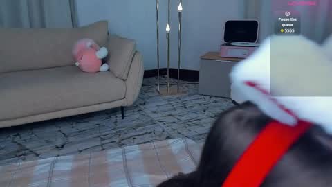 Ann Eliz and Gigi online show from April 5, 8:28 pm