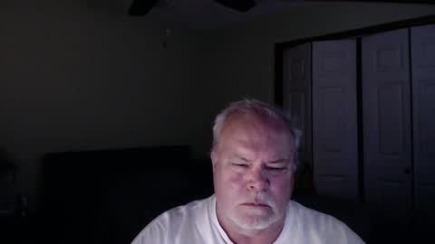 gmctruckguy online show from April 26, 11:57 pm