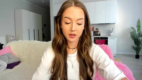 Lina online show from February 22, 8:40 am