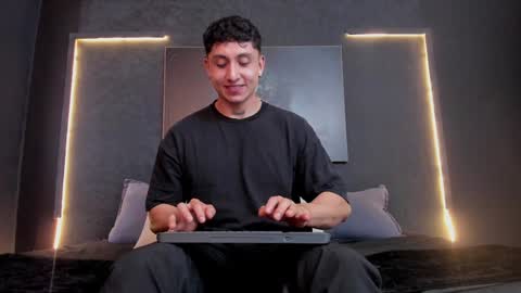 steven online show from December 28, 9:19 pm