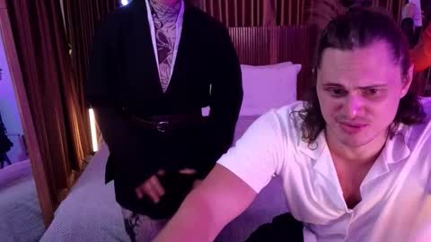   330 UTC2 girls   online show from January 11, 4:29 am