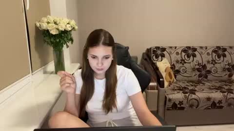Kate online show from July 4, 8:45 pm