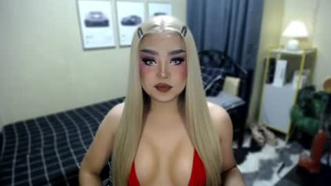 NATALIE HEART online show from June 26, 10:26 pm