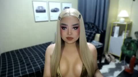 NATALIE HEART online show from June 25, 2:00 pm