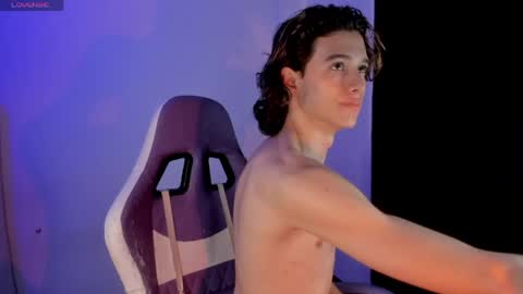 goddest_perseus_ online show from April 28, 8:57 pm