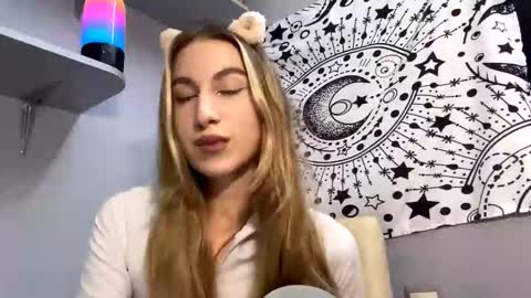 Gloria online show from December 18, 4:57 pm