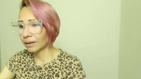 goldenrosa online show from March 21, 5:17 pm