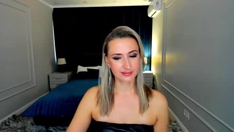 Olivia online show from September 18, 3:43 am