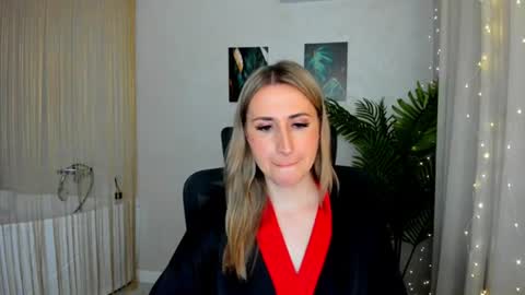 Olivia online show from March 5, 6:44 am