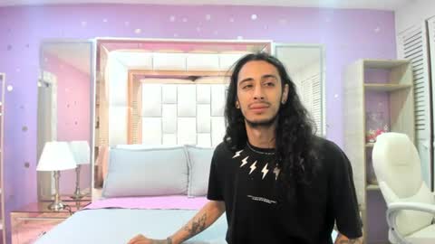 goldentemptation_ online show from June 14, 1:24 pm