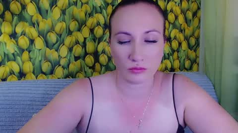 goldmoonn online show from July 1, 5:43 pm