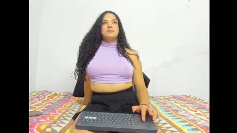 Gomez online show from June 11, 3:04 am
