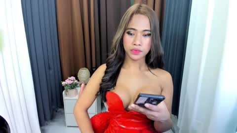 Almira Maui online show from February 23, 3:40 pm