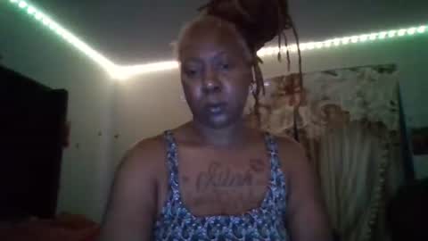 Sue Goddess online show from November 2, 5:35 pm