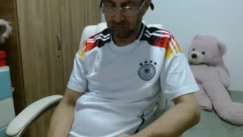 Andres online show from March 30, 10:37 am