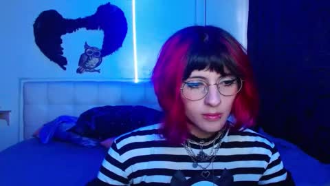 goth_minerva online show from October 6, 1:51 pm