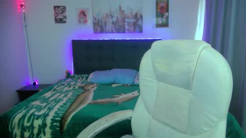 goth_minerva online show from February 2, 1:30 pm