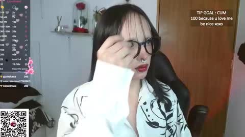 Snapshot of gothbabe2001 chatting on February 8, 1:11 pm Cami online show from February 8, 1:11 pm