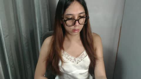 HoneyGrace online show from June 18, 10:31 am