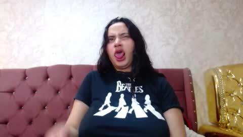Snapshot of graceblu chatting on October 1, 5:06 am Grace online show from October 1, 5:06 am